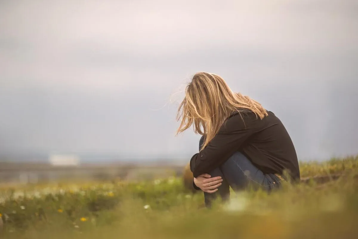 Depresyon: Belirtileri, Nedenleri ve Tedavi Yöntemleri
